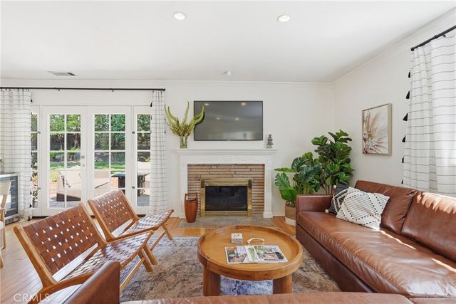 8916 Rayford, Los Angeles, CA 90045