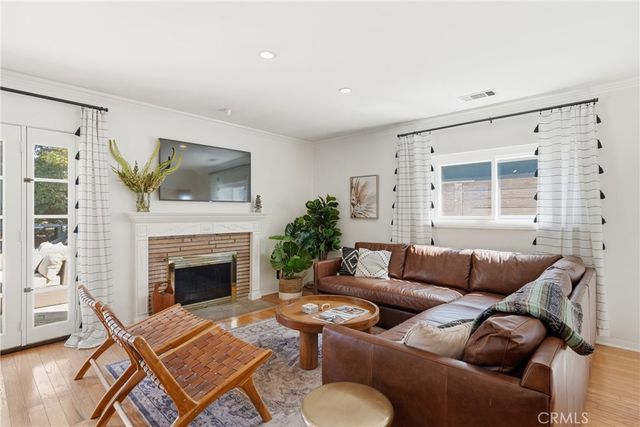 8916 Rayford, Los Angeles, CA 90045