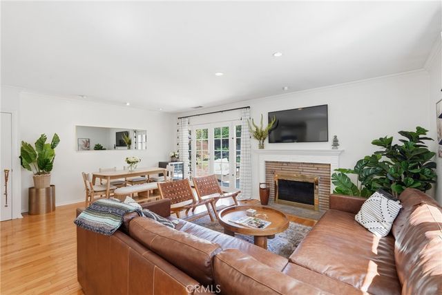 8916 Rayford, Los Angeles, CA 90045
