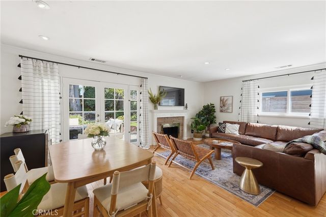 8916 Rayford, Los Angeles, CA 90045