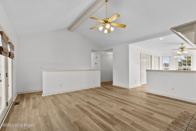 244 Meadow Lake Dr, Taylorsville, KY 40071