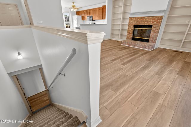 244 Meadow Lake Dr, Taylorsville, KY 40071