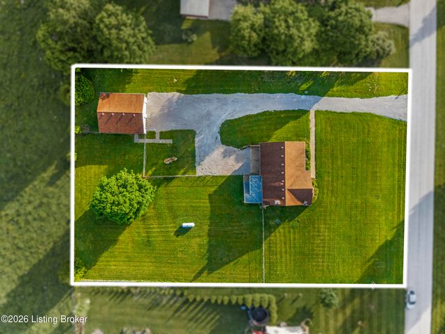 244 Meadow Lake Dr, Taylorsville, KY 40071