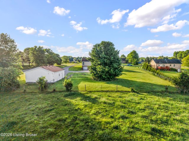 244 Meadow Lake Dr, Taylorsville, KY 40071