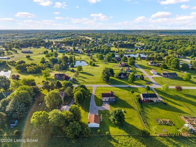 244 Meadow Lake Dr, Taylorsville, KY 40071