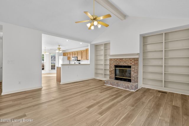 244 Meadow Lake Dr, Taylorsville, KY 40071