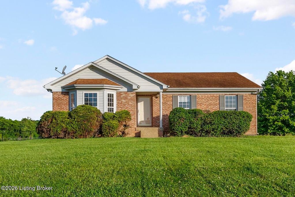 244 Meadow Lake Dr, Taylorsville, KY 40071