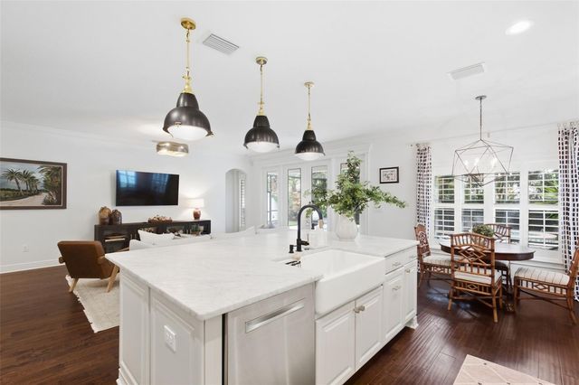 3404 W DORCHESTER STREET, Tampa, FL 33611