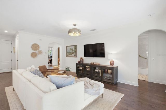 3404 W DORCHESTER STREET, Tampa, FL 33611