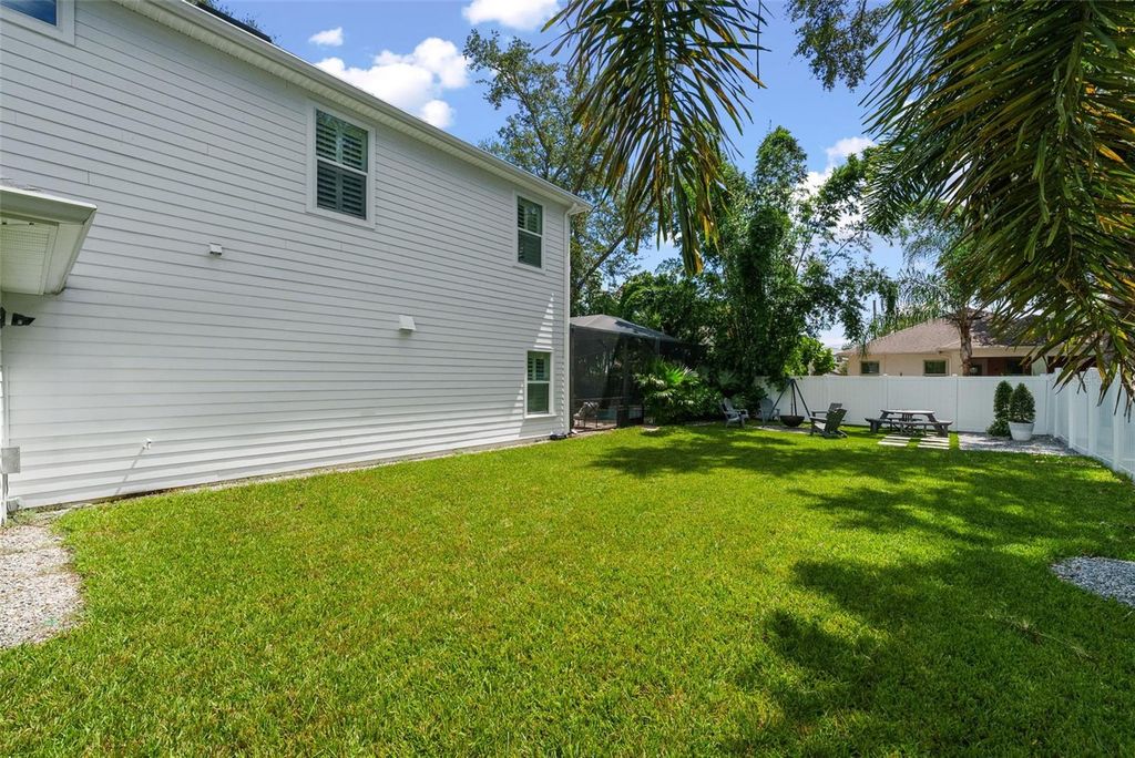 Image 60 of property listing at 3404 W DORCHESTER STREET, Tampa, FL 33611