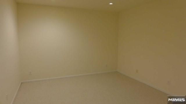 85 Buckthorn, Paramus, NJ 07652
