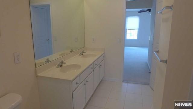 85 Buckthorn, Paramus, NJ 07652