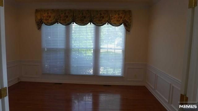 85 Buckthorn, Paramus, NJ 07652
