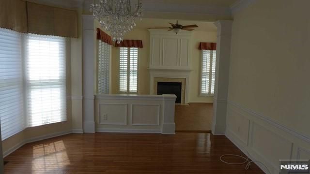 85 Buckthorn, Paramus, NJ 07652