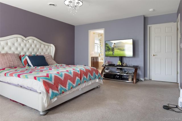 4 Wayne Court, Middletown, NY 10941