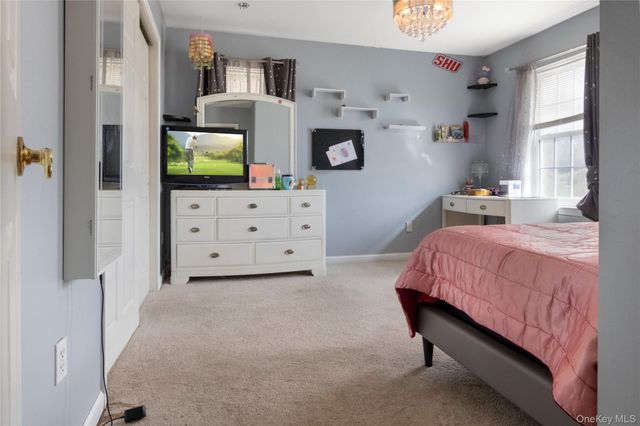 4 Wayne Court, Middletown, NY 10941