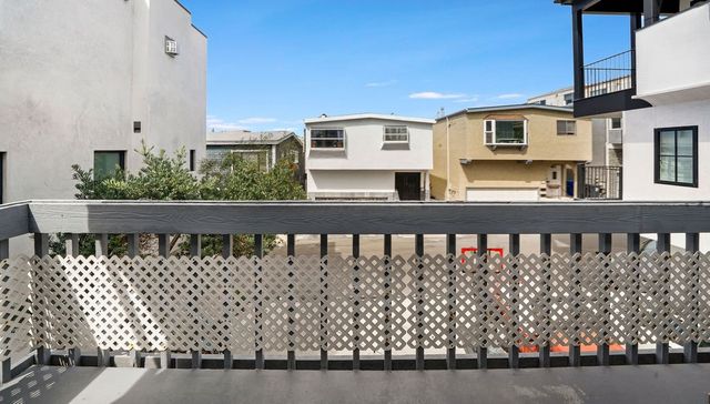 127 21st, Manhattan Beach, CA 90266