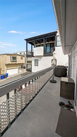 127 21st, Manhattan Beach, CA 90266