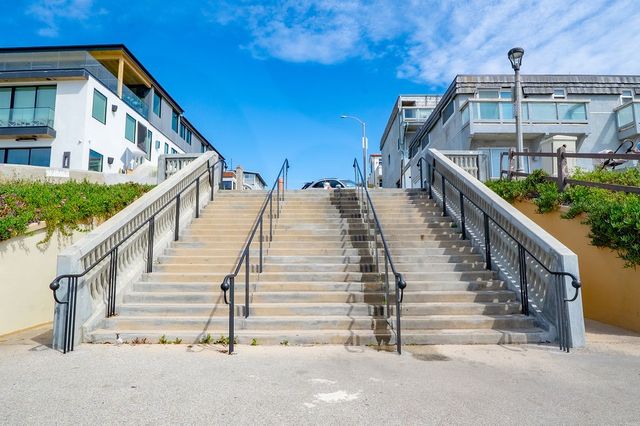 127 21st, Manhattan Beach, CA 90266