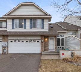 6129 Tahoe Circle B, Woodbury, MN 55125