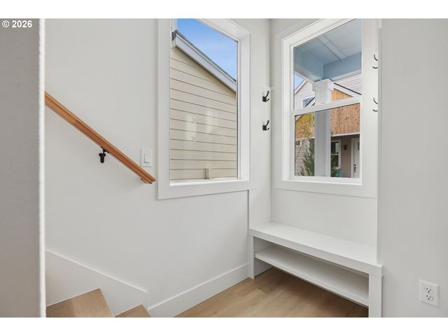 9588 Sw 91ST Ave 10, Portland, OR 97223