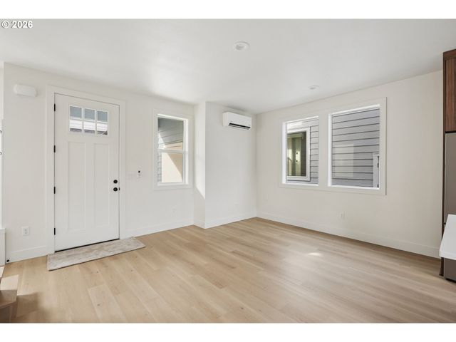 9588 Sw 91ST Ave 10, Portland, OR 97223