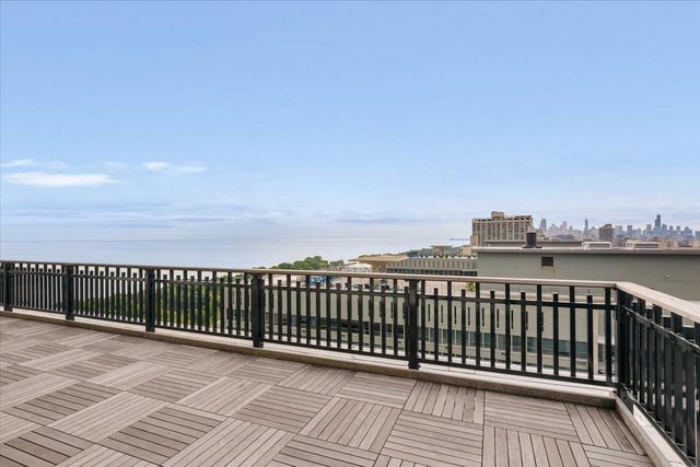 3600 N Lake Shore Drive 2220, Chicago, IL 60613