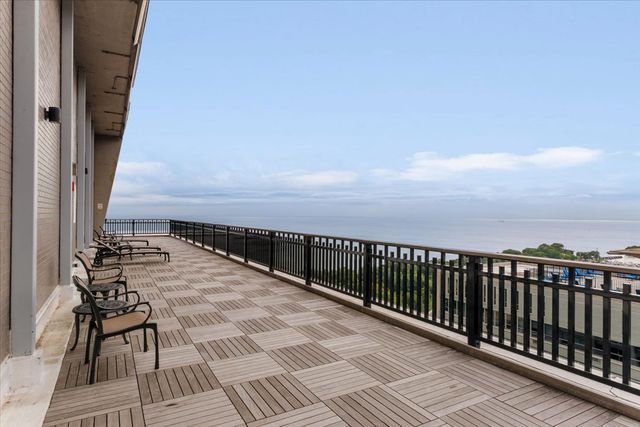 3600 N Lake Shore Drive 2220, Chicago, IL 60613