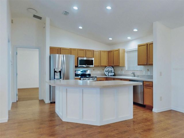 1521 HOLLYBERRY PLACE, The Villages, FL 32162