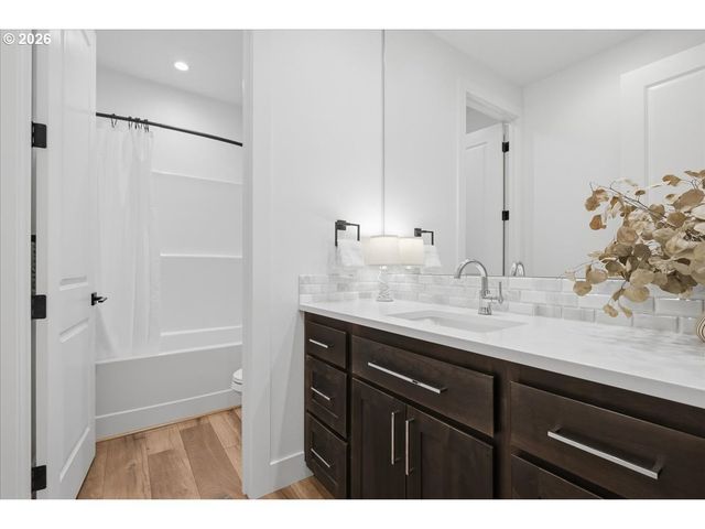 128 N 22ND Ct, Ridgefield, WA 98642