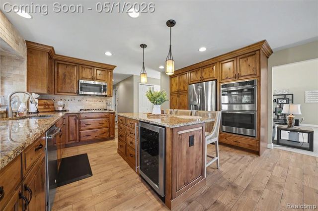48333 Manchester Drive, Macomb, MI 48044