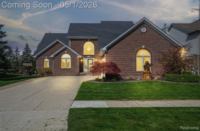48333 Manchester Drive, Macomb, MI 48044