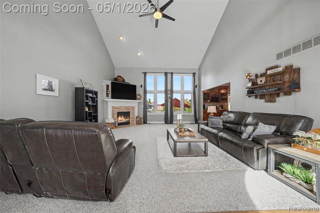 48333 Manchester Drive, Macomb, MI 48044
