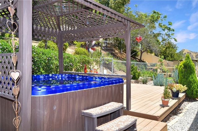 166 Fox Lane, Calimesa, CA 92320