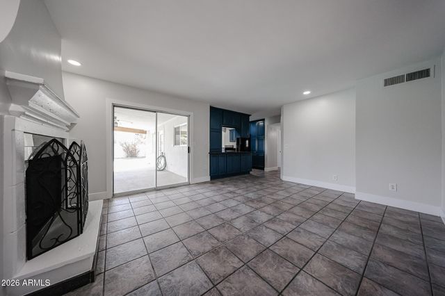 1341 E GARNET Circle, Mesa, AZ 85204