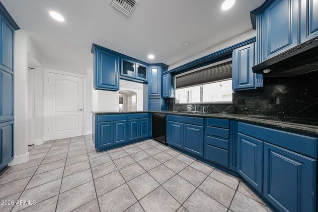 1341 E GARNET Circle, Mesa, AZ 85204