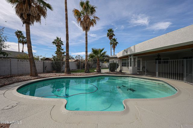 1341 E GARNET Circle, Mesa, AZ 85204