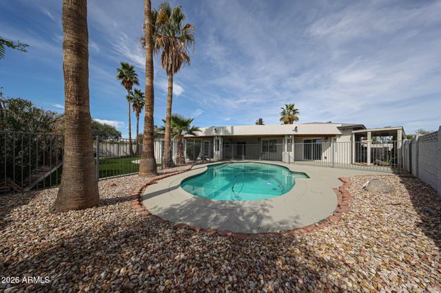 1341 E GARNET Circle, Mesa, AZ 85204