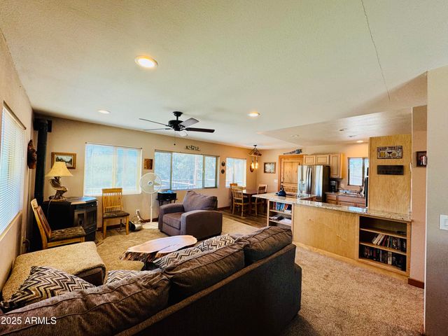 5661 COUGAR Drive, Happy Jack, AZ 86024