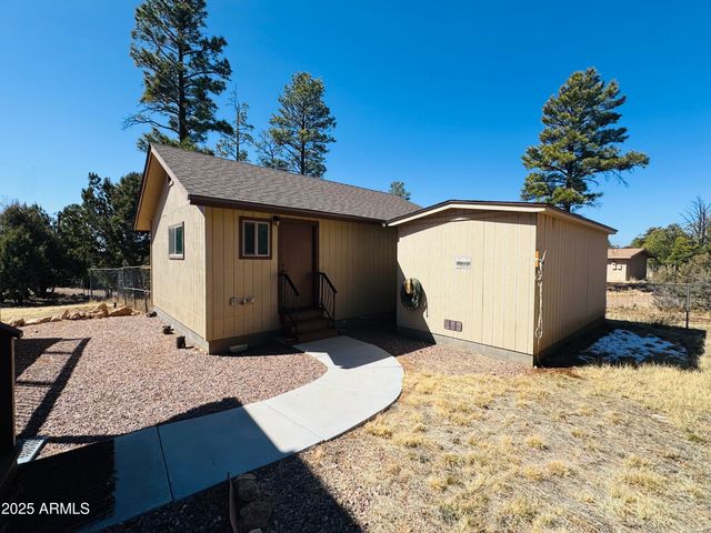 5661 COUGAR Drive, Happy Jack, AZ 86024