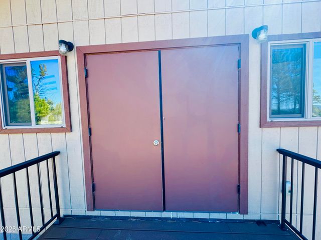 5661 COUGAR Drive, Happy Jack, AZ 86024