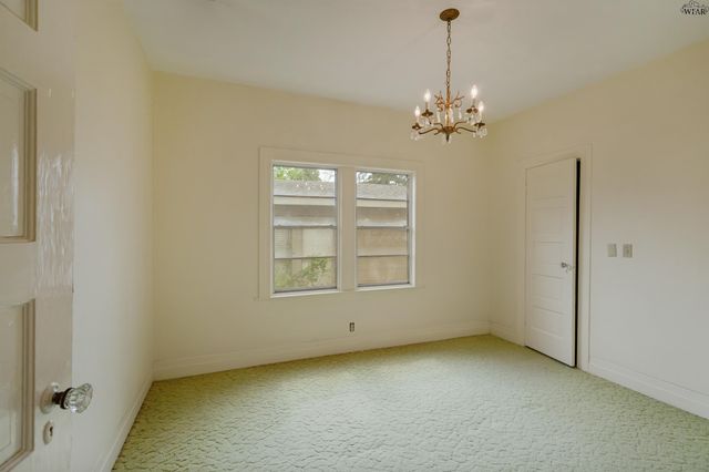 1601 HAYES STREET, Wichita Falls, TX 76309