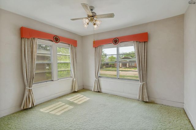 1601 HAYES STREET, Wichita Falls, TX 76309