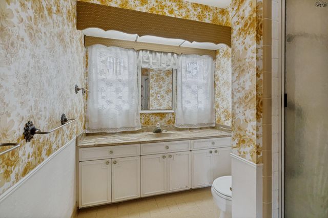 1601 HAYES STREET, Wichita Falls, TX 76309