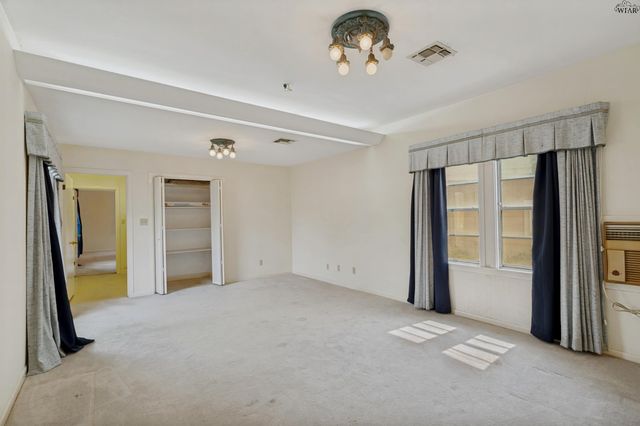 1601 HAYES STREET, Wichita Falls, TX 76309