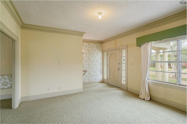 1601 HAYES STREET, Wichita Falls, TX 76309