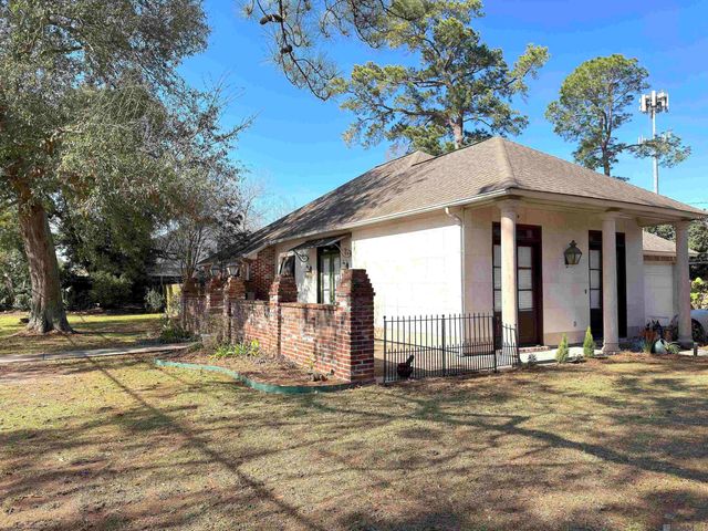 5855 Government St, Baton Rouge, LA 70806