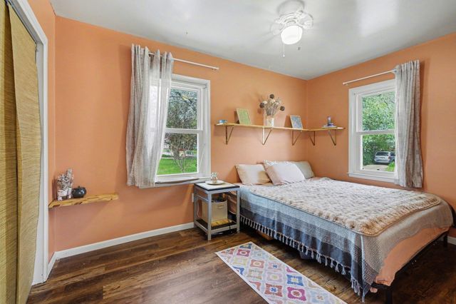 904 Hawthorne Avenue, Ypsilanti, MI 48198