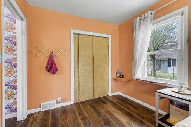 904 Hawthorne Avenue, Ypsilanti, MI 48198