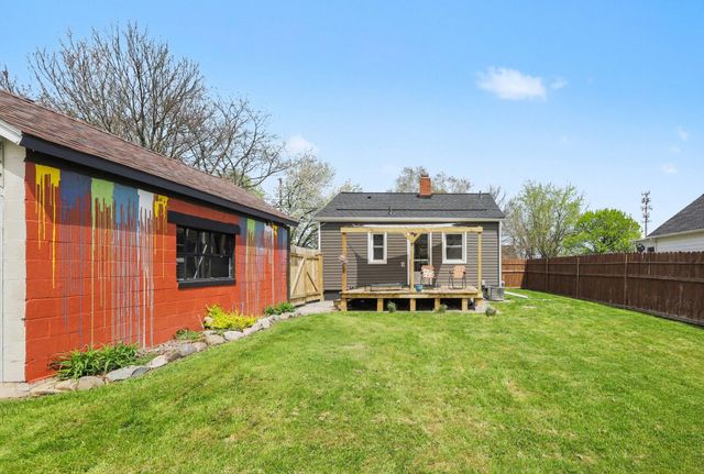 904 Hawthorne Avenue, Ypsilanti, MI 48198
